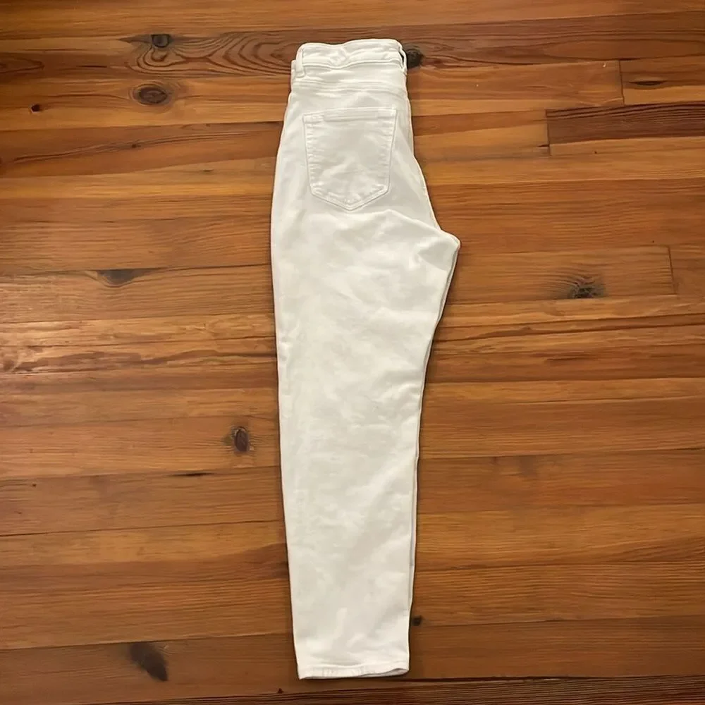 American Eagle White Denim Mom Jeans Womens Size 10